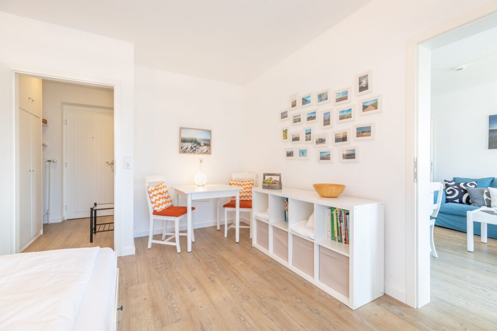 Schlafzimmer in Ferienwohnung Wenningstedt