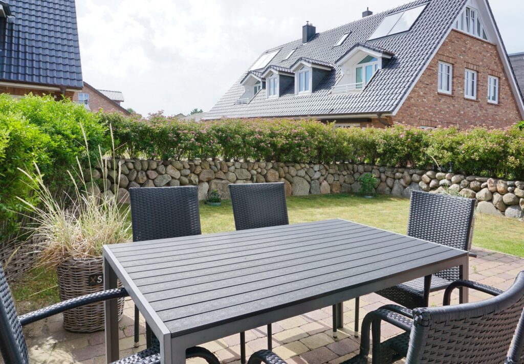 Terrasse in Ferienwohnung Wenningstedt
