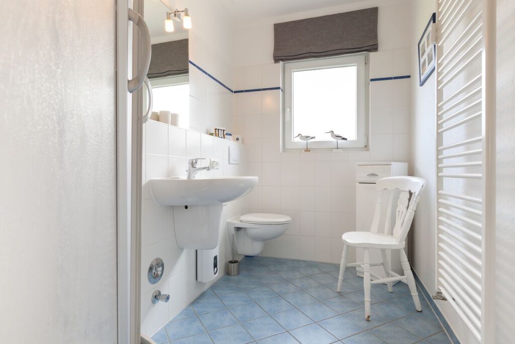 Bad in Ferienwohnung Wenningstedt