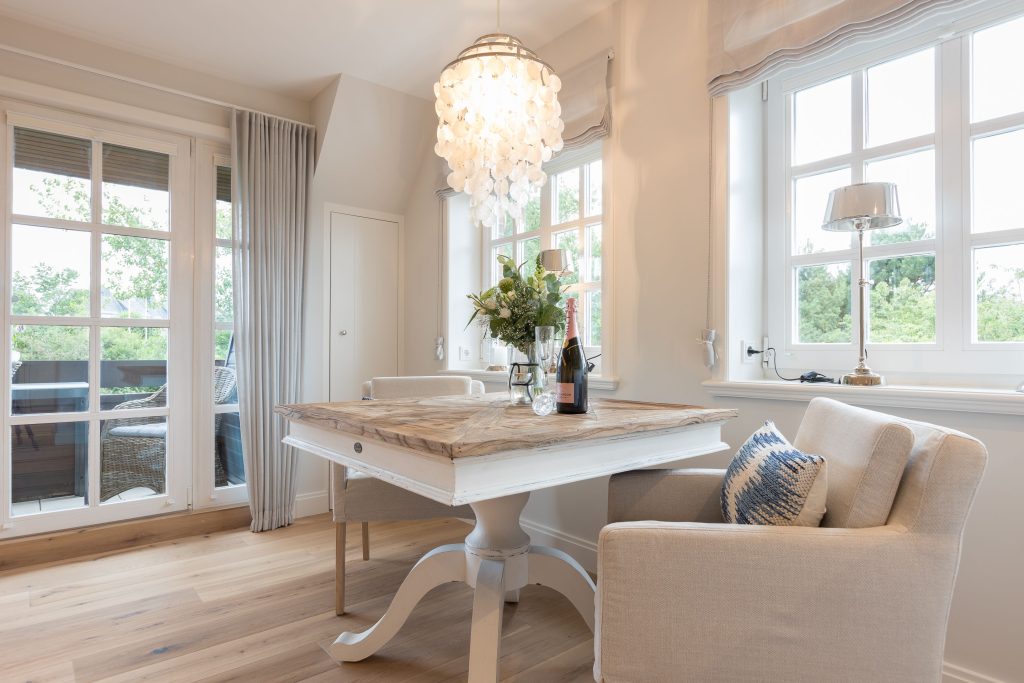 Esstisch in Ferienwohnung Wenningstedt