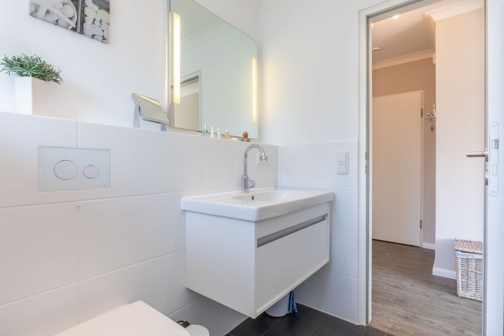 Bad in Ferienwohnung Wenningstedt