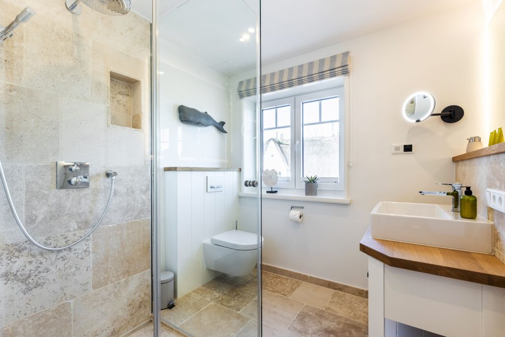 Bad in Ferienwohnung Wenningstedt