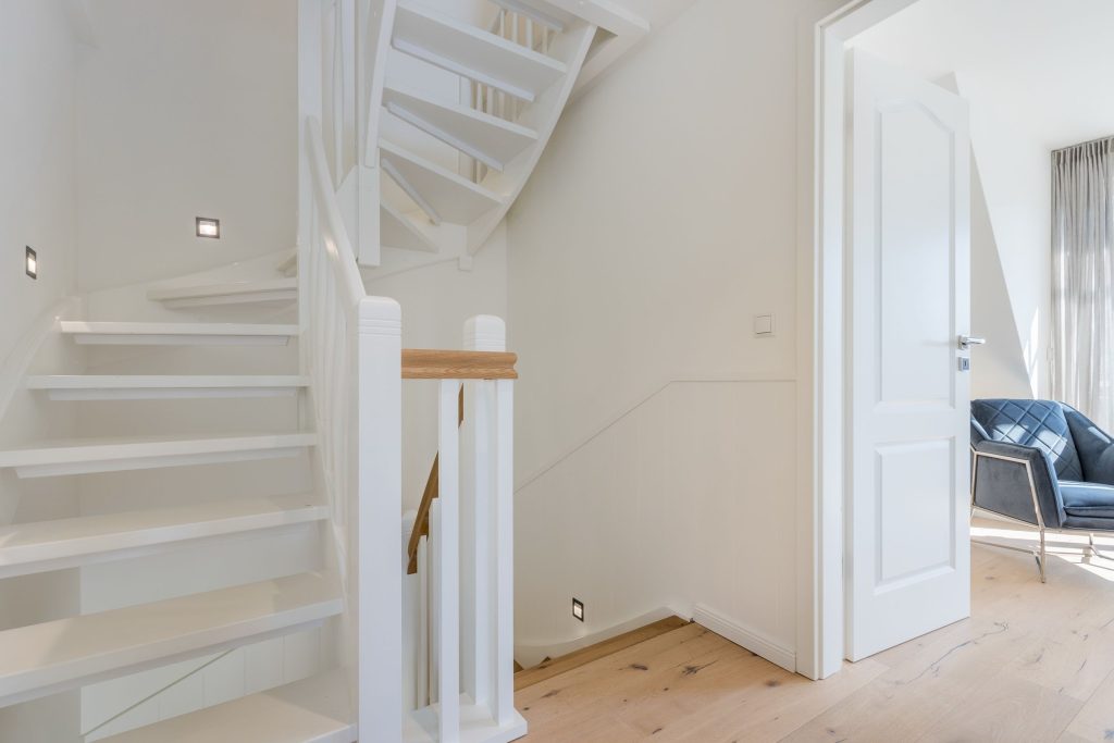 Treppenhaus in Ferienwohnung Wenningstedt
