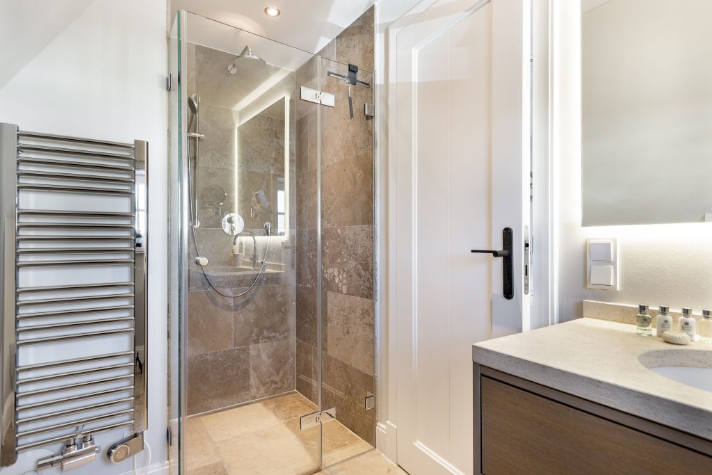 Dusche in Ferienwohnung Wenningstedt