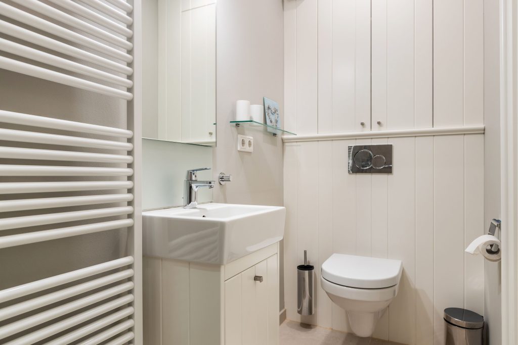 Modernes Badezimmer in Ferienwohnung auf Sylt