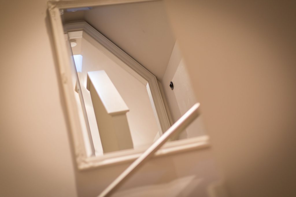 Treppenhaus in Ferienwohnung Wenningstedt