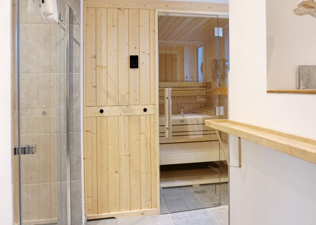 Bad mit Sauna in Ferienwohnung Wenningstedt