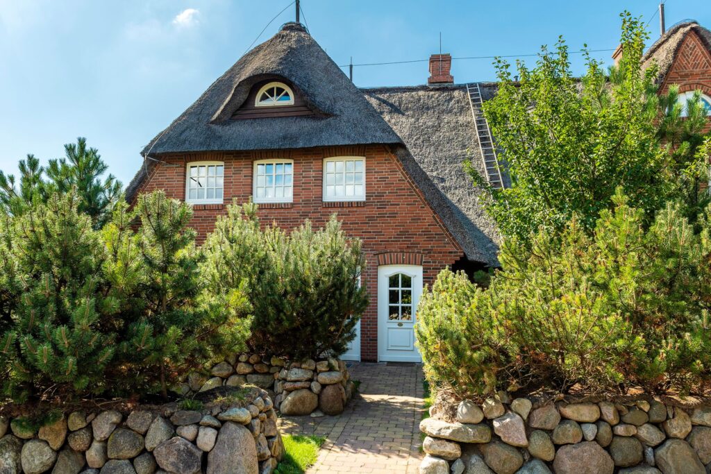 Ferienhaus mit Reetdach auf Sylt