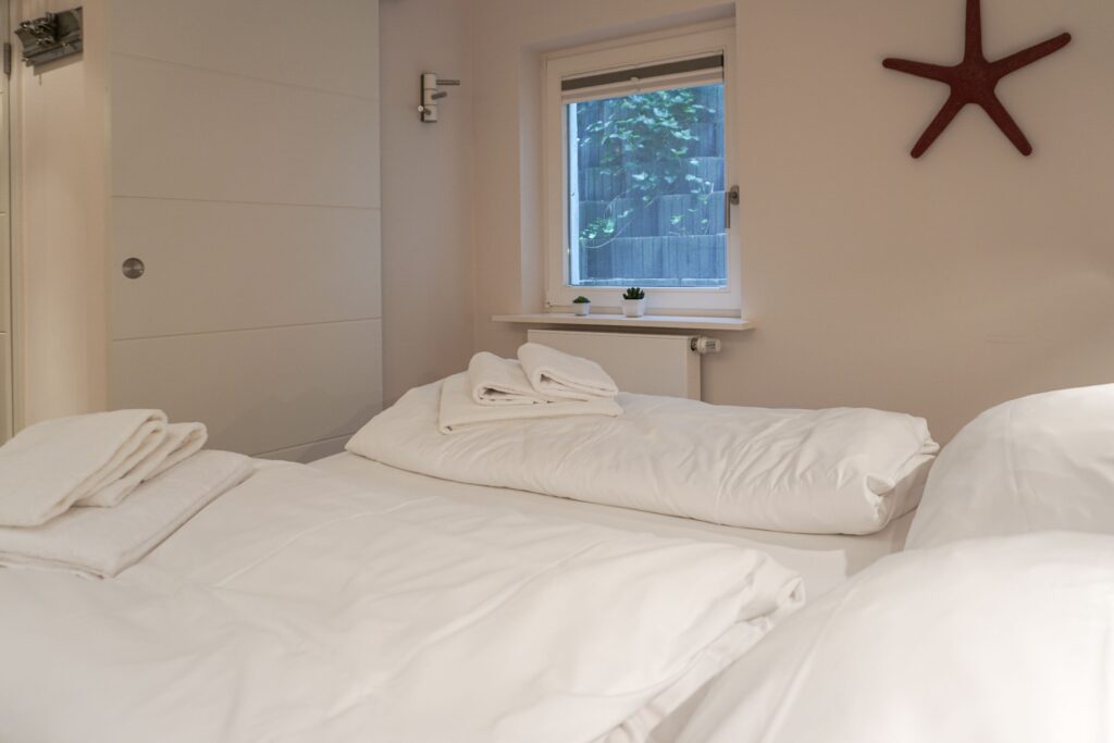 Doppelzimmer in einem Ferienhaus auf Sylt