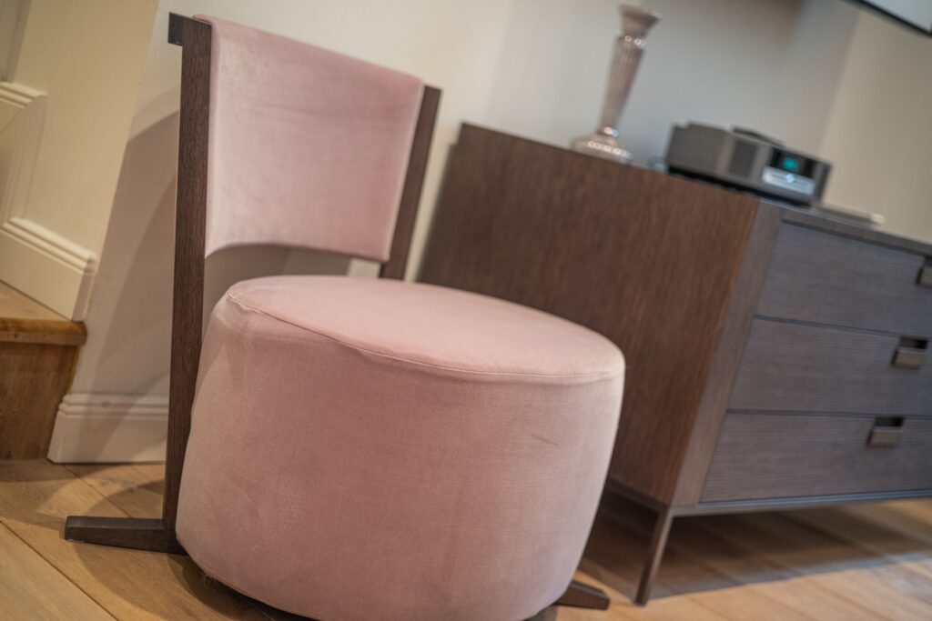 Stuhl in einem Ferienhaus auf Sylt