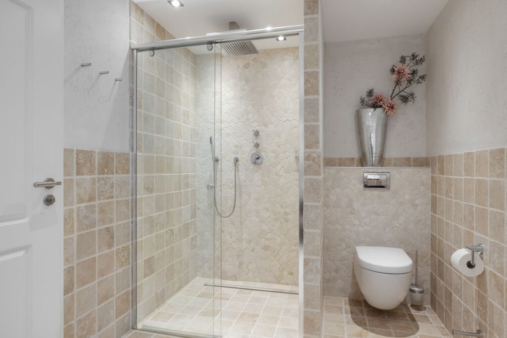 Badezimmer in einem Ferienhaus auf Sylt